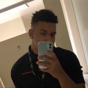 Meet your Posher, Jonathan